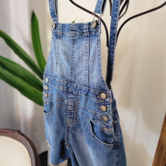 HOT KISS 💋 AVA Short Overalls 😍 - Picture 9 of 15